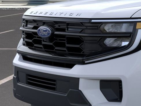 New 2026 Ford Expedition Active image 17