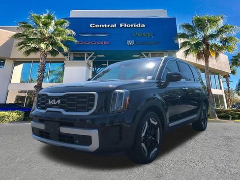 Used 2025 Kia Telluride S image 9