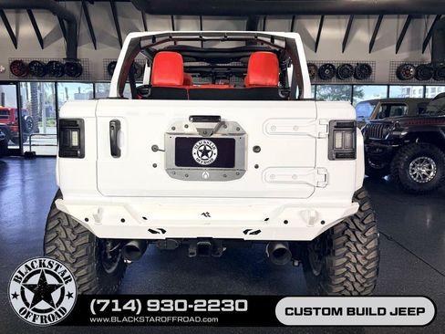Used 2025 Jeep Wrangler Unlimited Rubicon AWD/4WD image 19