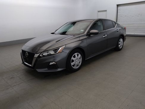 Used 2019 Nissan Altima 2.5 S FWD image 2