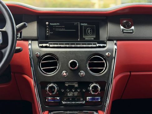 Used 2021 Rolls-Royce Cullinan AWD/4WD image 27