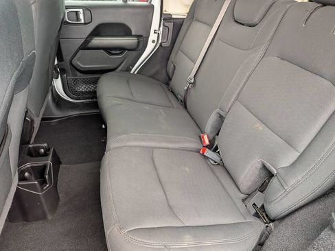 Used 2021 Jeep Wrangler Unlimited Sahara AWD/4WD image 35