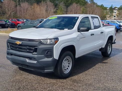 Used 2024 Chevrolet Colorado W/T image 8