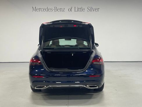 Used 2022 Mercedes-Benz E 350 4MATIC Sedan image 5