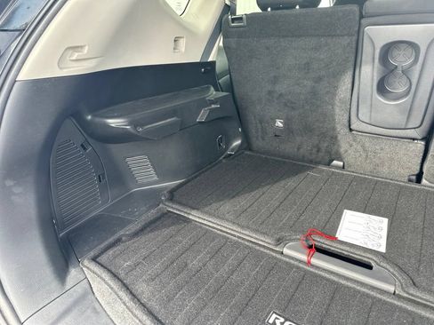 Used 2019 Nissan Rogue S w/ Special Edition Package FWD image 22