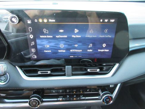 Used 2026 Chevrolet Equinox LT w/ Safety and Technology Package FWD image 30