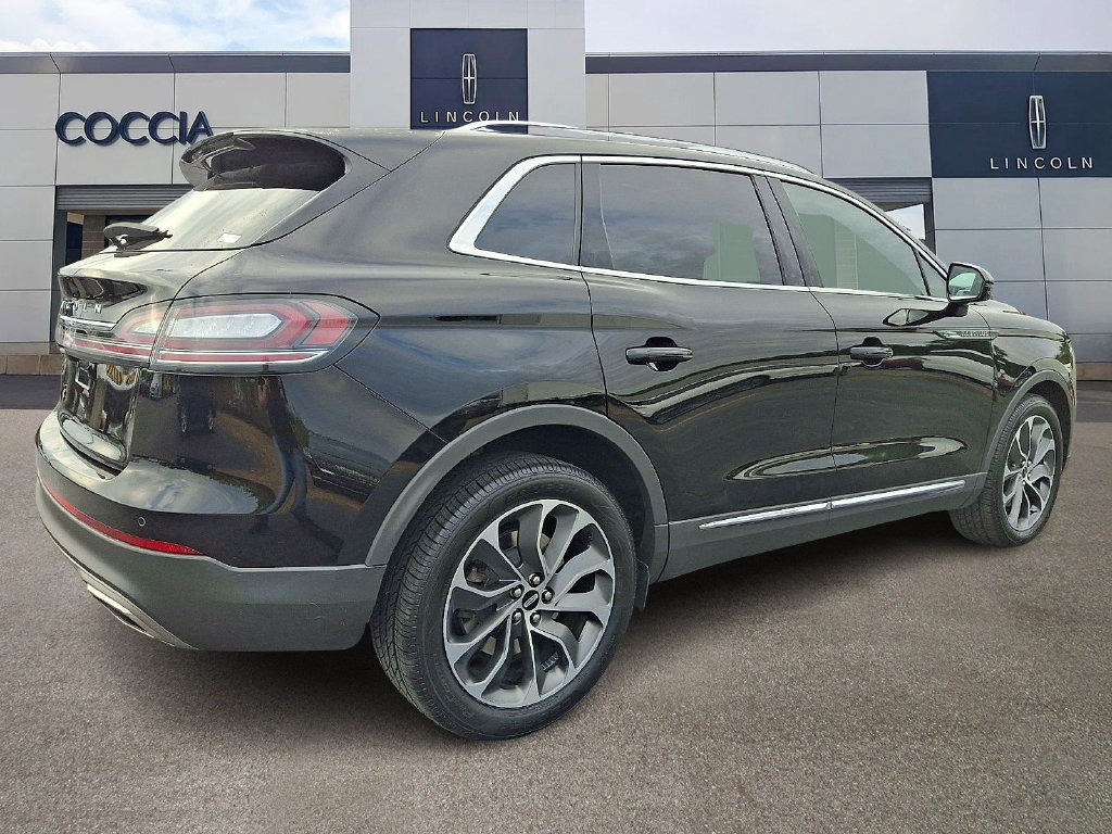 Certified 2022 Lincoln Nautilus Reserve AWD/4WD image 4