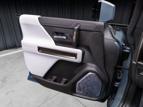 Used 2024 GMC Hummer EV 3X w/ Omega Edition image 51