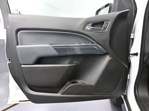 Used 2018 Chevrolet Colorado Z71 AWD/4WD image 16