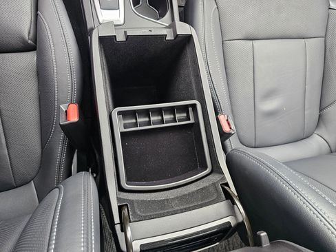 Used 2023 Subaru Ascent Limited w/ Technology Package AWD/4WD image 24