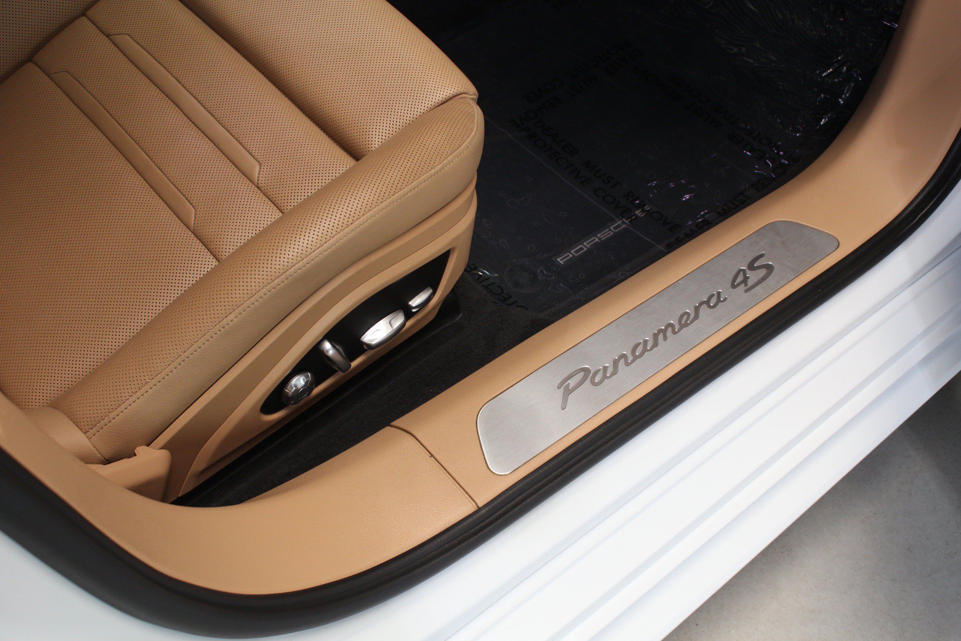 Used 2020 Porsche Panamera 4S AWD/4WD image 57