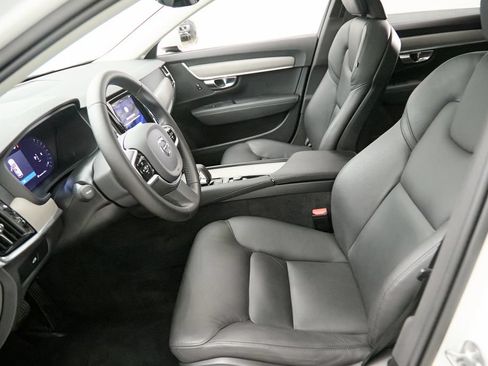 Certified 2025 Volvo V90 B6 Cross Country Plus AWD/4WD image 14