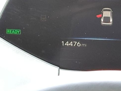 Used 2025 Toyota Prius LE image 38