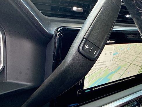 Used 2024 GMC Sierra 3500 Denali Ultimate image 28