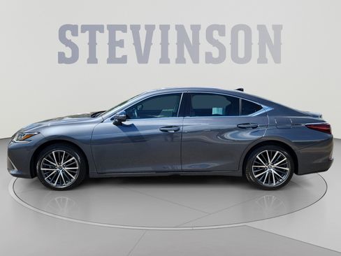 Used 2024 Lexus ES 350 w/ Premium Package FWD image 2