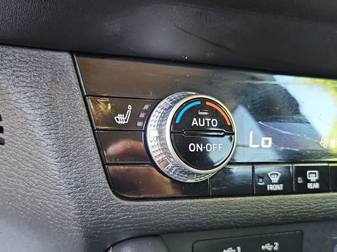 Used 2025 Mitsubishi Outlander SE AWD/4WD image 19