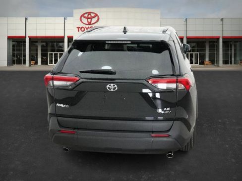 New 2025 Toyota RAV4 LE image 18