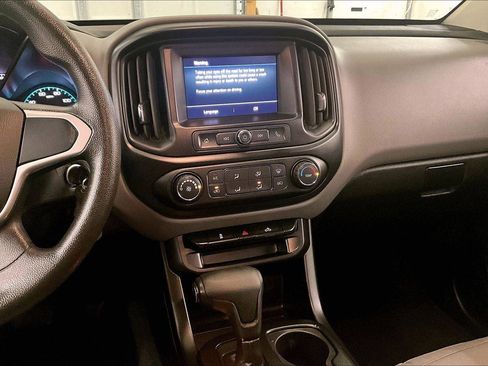 Used 2020 Chevrolet Colorado W/T w/ WT Convenience Package image 6