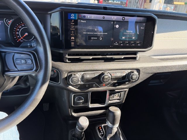 Certified 2024 Jeep Gladiator Sport AWD/4WD image 17