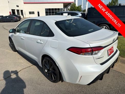 Used 2025 Toyota Corolla SE w/ SE Premium Package FWD image 6