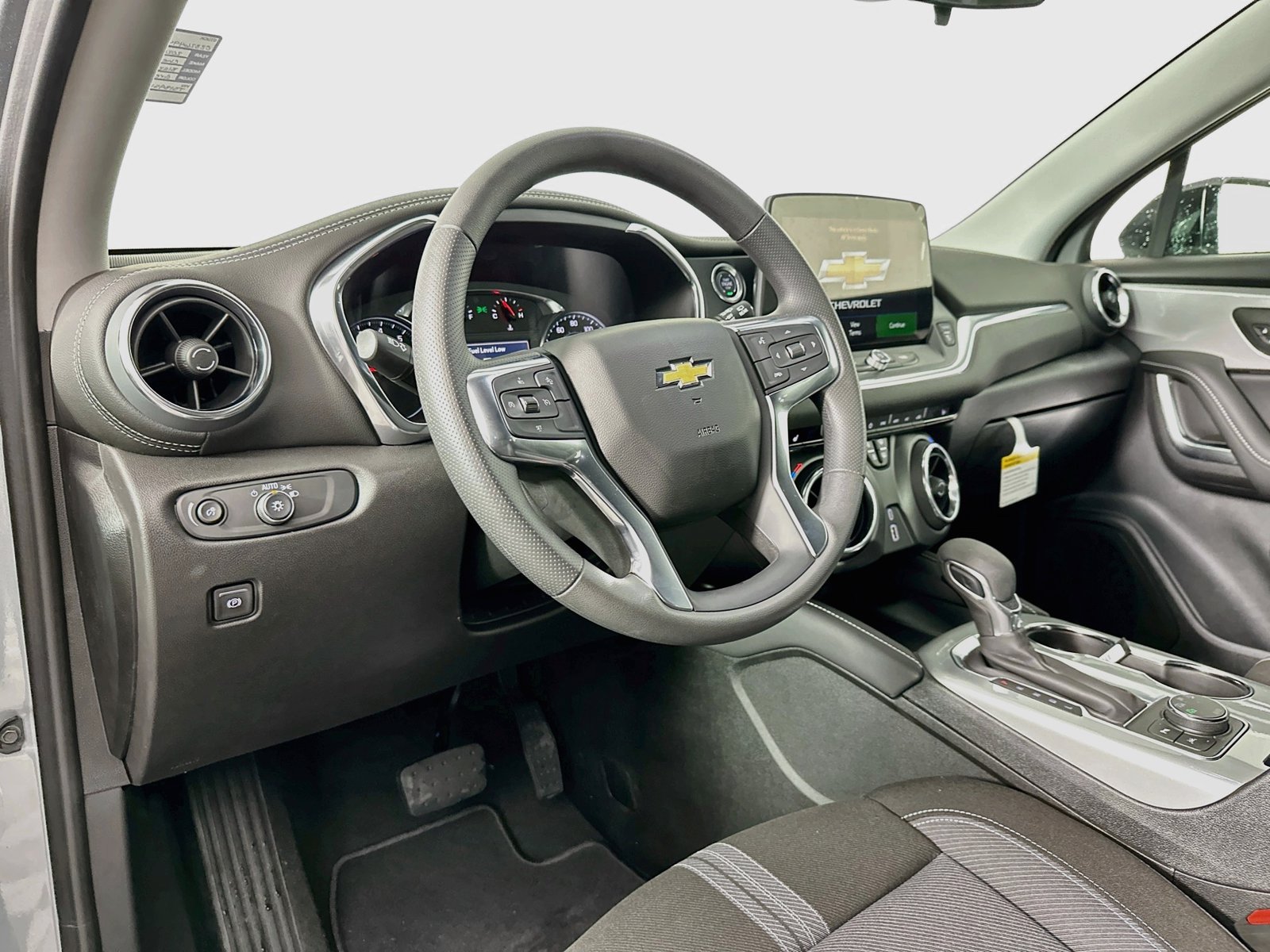 New 2026 Chevrolet Blazer LT w/ Midnight/Sport Edition AWD/4WD image 9
