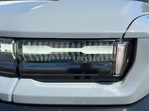 New 2026 GMC Hummer EV SUV image 4