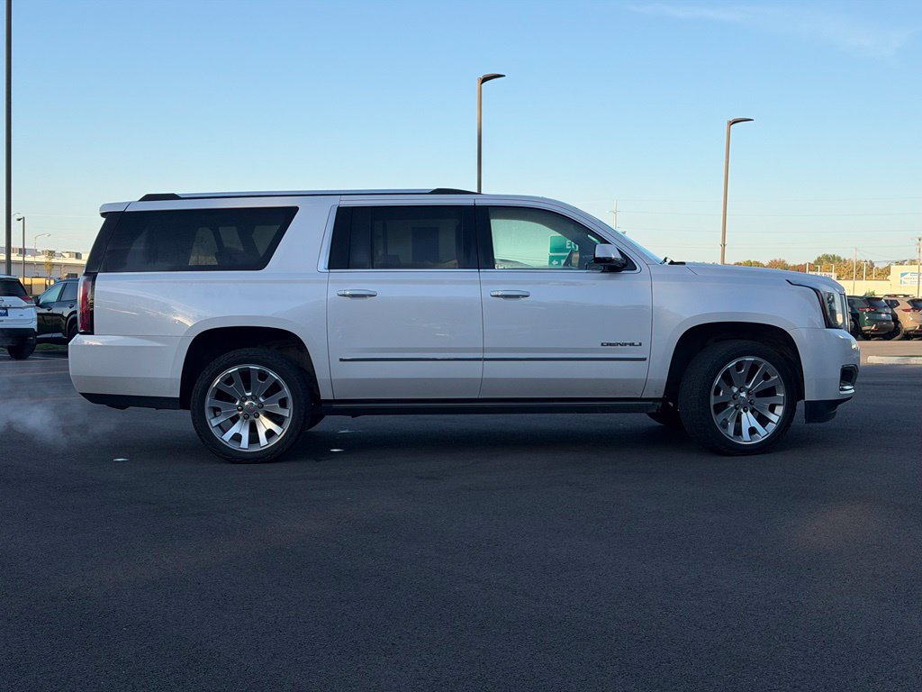 Used 2018 GMC Yukon XL Denali AWD/4WD image 6