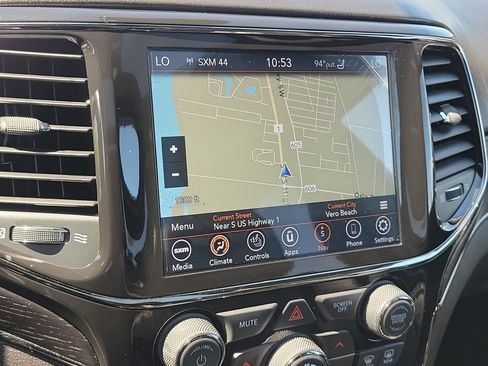 Used 2021 Jeep Grand Cherokee High Altitude AWD/4WD image 15