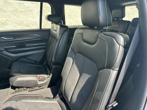 Certified 2023 Jeep Grand Cherokee L Laredo AWD/4WD image 9