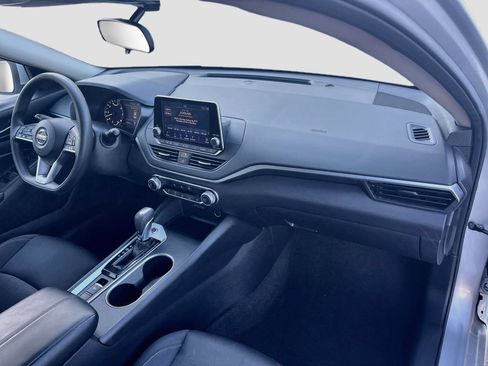 Used 2022 Nissan Altima 2.5 SV AWD/4WD image 26
