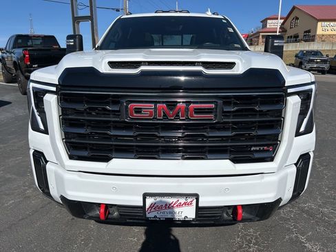 Used 2024 GMC Sierra 2500 AT4 w/ AT4 Premium Plus Package AWD/4WD image 2