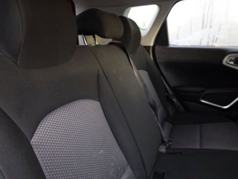 Used 2024 Kia Soul LX image 33