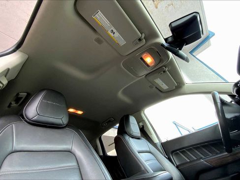 Used 2022 GMC Canyon Denali image 13
