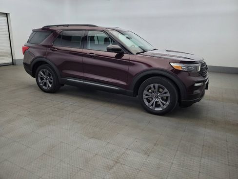 Used 2022 Ford Explorer XLT w/ Equipment Group 202A image 11
