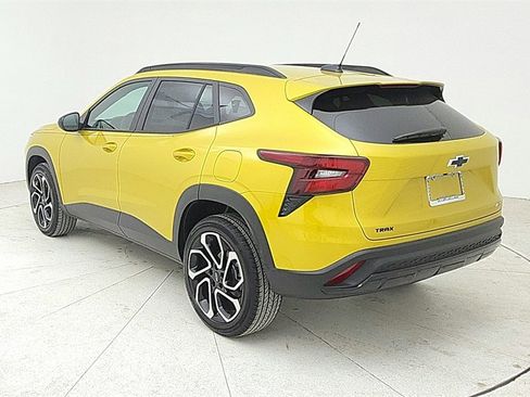 New 2025 Chevrolet Trax RS w/ Driver Confidence Package image 6