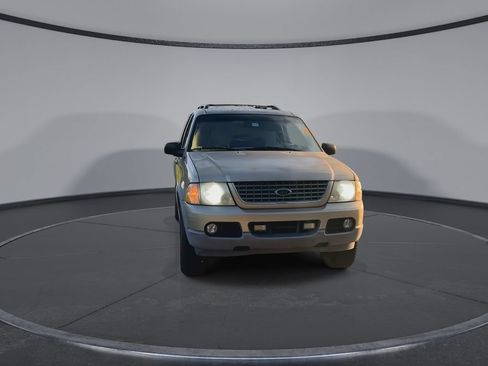 Used 2002 Ford Explorer XLT RWD image 3
