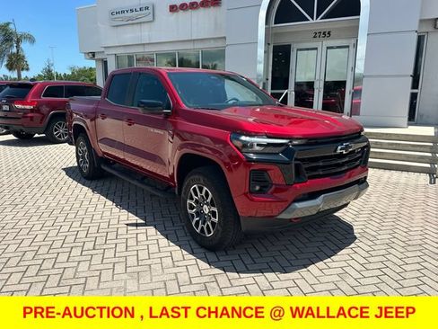 Used 2024 Chevrolet Colorado Z71 w/ Z71 Convenience Package 2 AWD/4WD image 5