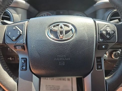 Used 2020 Toyota Tacoma TRD Off-Road AWD/4WD image 21