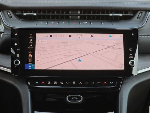 New 2026 Jeep Grand Cherokee Altitude image 30