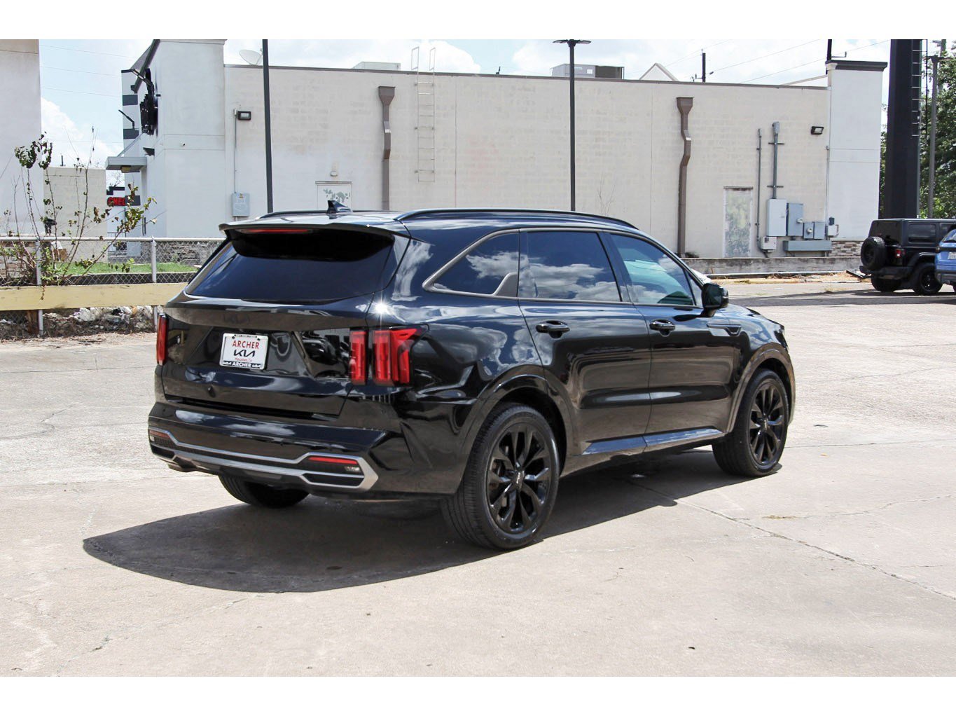 Certified 2023 Kia Sorento SX FWD image 3