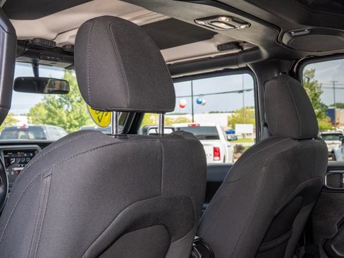 Used 2022 Jeep Wrangler Unlimited Sport AWD/4WD image 16