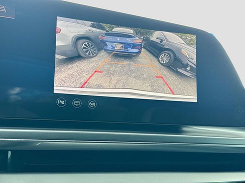 Used 2024 Cadillac Lyriq Tech RWD image 13