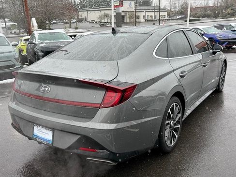 Certified 2022 Hyundai Sonata Limited w/ Winter Weather Package image 4