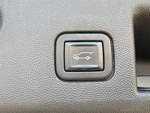 Used 2022 Chevrolet Equinox LT image 19