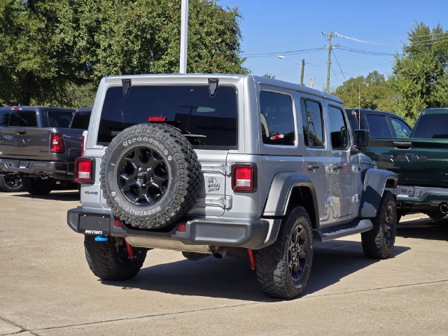 Used 2023 Jeep Wrangler Unlimited w/ Cold Weather Group AWD/4WD image 7