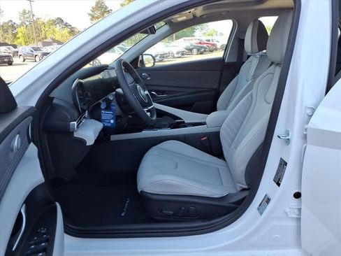 New 2026 Hyundai Elantra Limited image 15