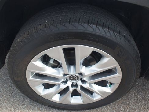Used 2025 Toyota RAV4 XLE Premium w/ Weather Package AWD/4WD image 26