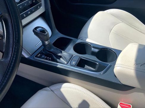 Used 2015 Hyundai Sonata Sport FWD image 17