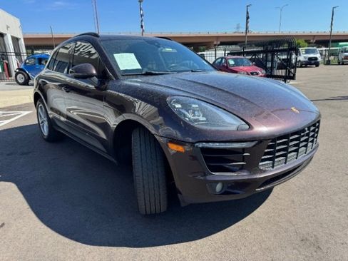 Used 2017 Porsche Macan S image 3