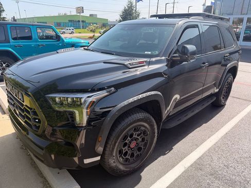 Used 2023 Toyota Sequoia TRD Pro AWD/4WD image 3